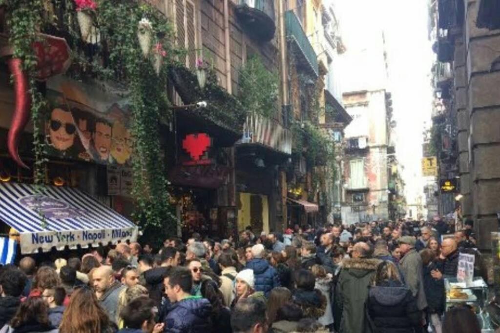 Апартаменти Napoli Centro Storico Un Passo Da San Gennaro Екстер'єр фото