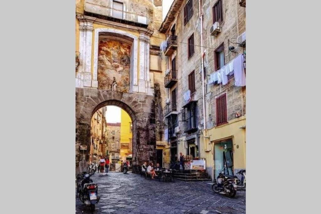 Апартаменти Napoli Centro Storico Un Passo Da San Gennaro Екстер'єр фото