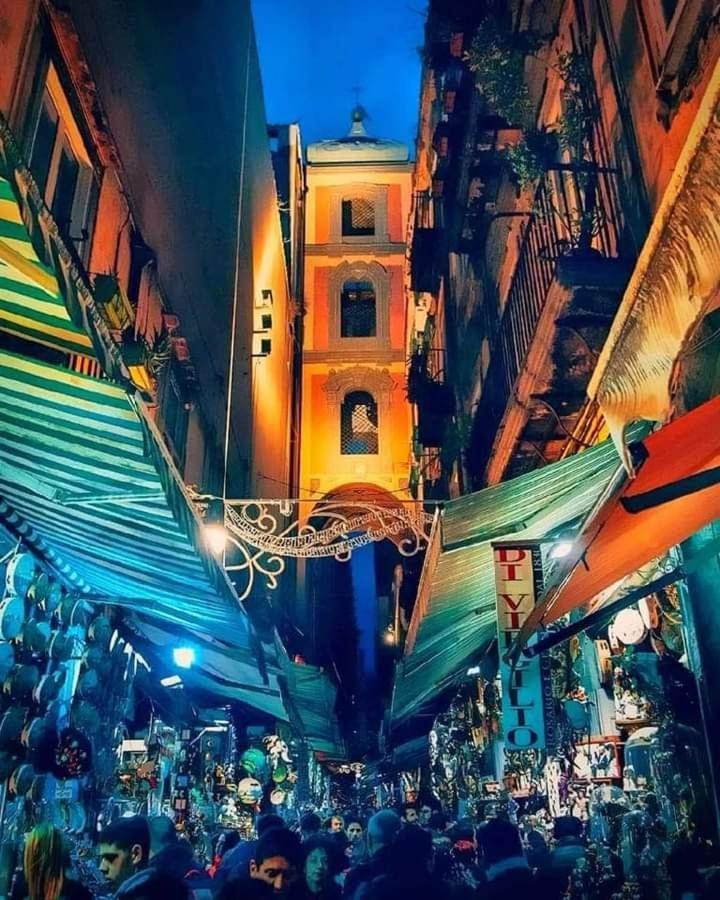Апартаменти Napoli Centro Storico Un Passo Da San Gennaro Екстер'єр фото